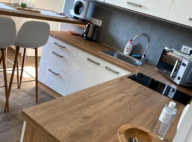 Apartman Mlade Buky Lägenhet