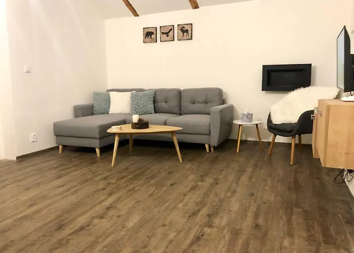 Apartman Mlade Buky Lägenhet *
